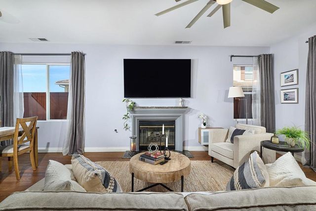 7354 Escallonia Ct, Carlsbad, CA 92011