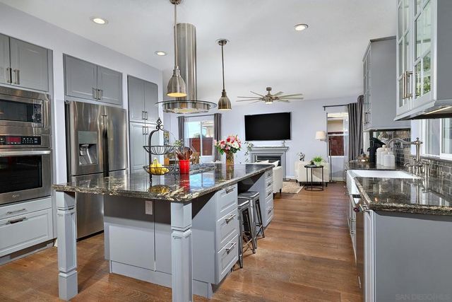 7354 Escallonia Ct, Carlsbad, CA 92011