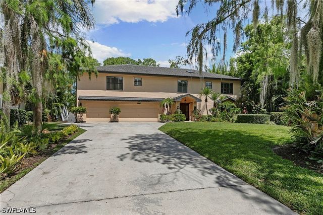 5731 Cypress Hollow WAY, Naples, FL 34109