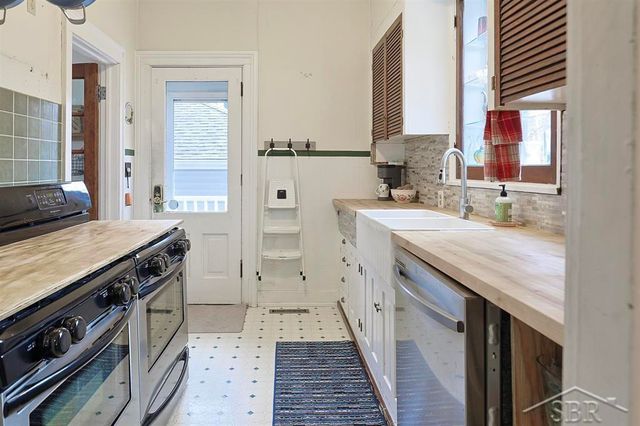 1600 5th Street, Bay City, MI 48708