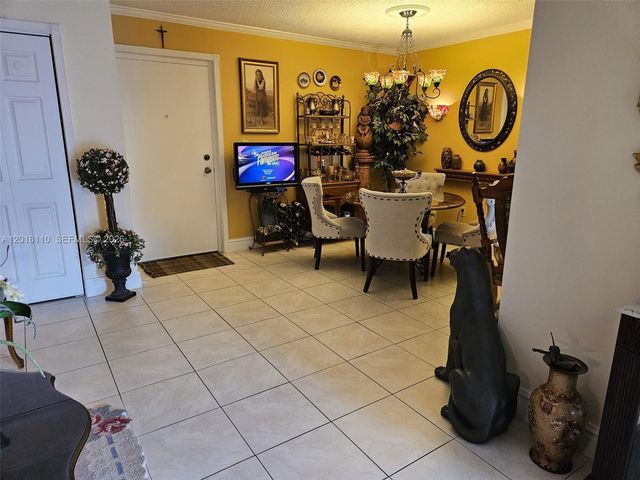 9420 W Flagler St 103, Miami, FL 33174