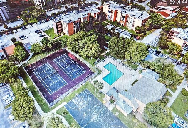 9420 W Flagler St 103, Miami, FL 33174