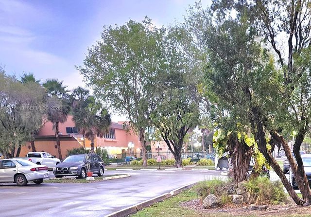9420 W Flagler St 103, Miami, FL 33174