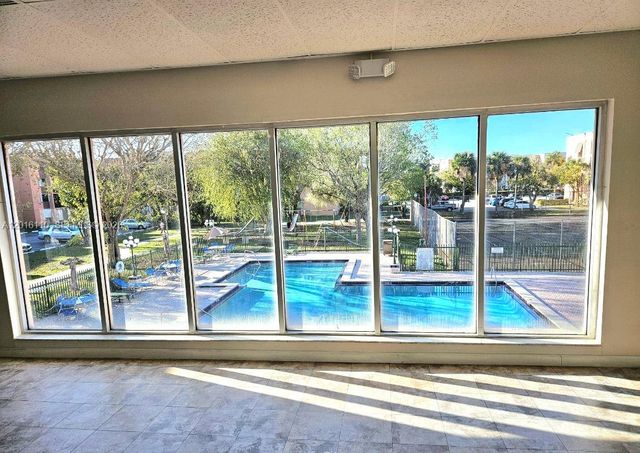 9420 W Flagler St 103, Miami, FL 33174
