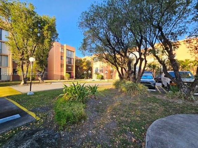 9420 W Flagler St 103, Miami, FL 33174