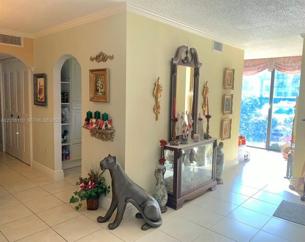 9420 W Flagler St 103, Miami, FL 33174