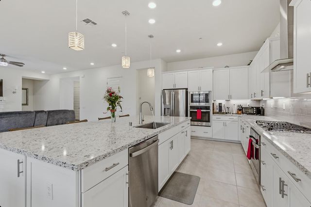 4691 Freesia Cir, Roseville, CA 95747