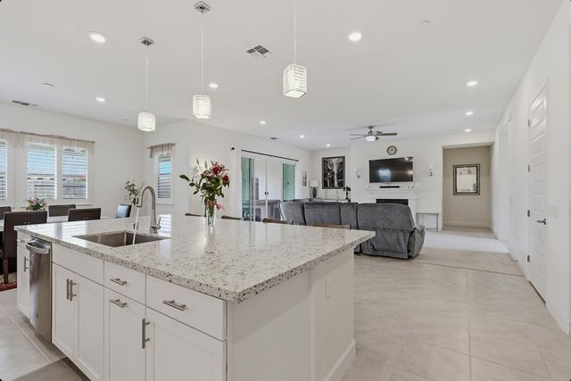 4691 Freesia Cir, Roseville, CA 95747