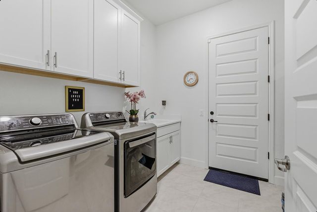 4691 Freesia Cir, Roseville, CA 95747