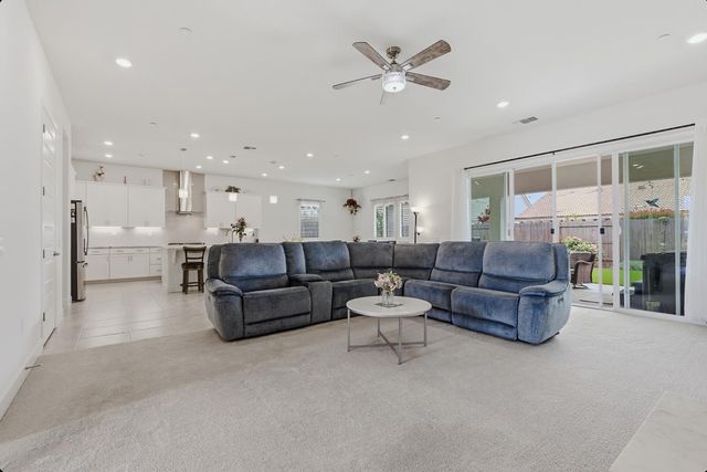 4691 Freesia Cir, Roseville, CA 95747