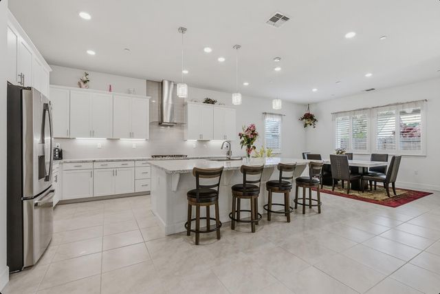 4691 Freesia Cir, Roseville, CA 95747