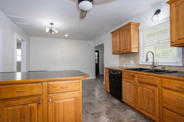 901 W Church Street, Ozark, MO 65721
