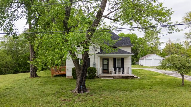 901 W Church Street, Ozark, MO 65721