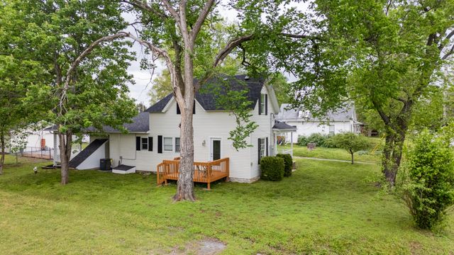 901 W Church Street, Ozark, MO 65721