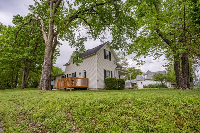 901 W Church Street, Ozark, MO 65721