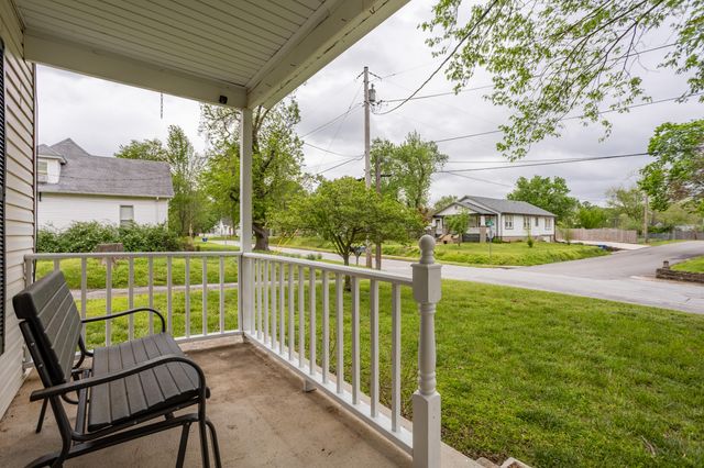 901 W Church Street, Ozark, MO 65721