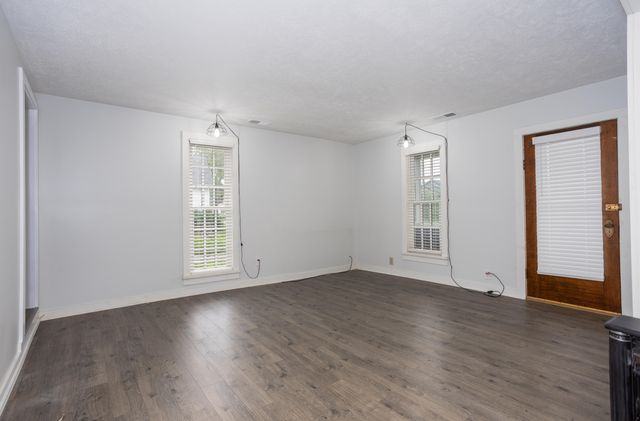 901 W Church Street, Ozark, MO 65721