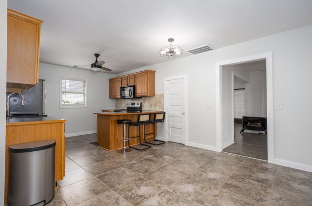 901 W Church Street, Ozark, MO 65721