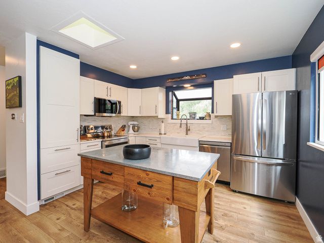 4601 S CREEKVIEW CIR, Murray, UT 84107