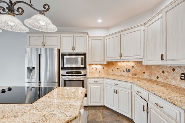 4778 S Bellhurst Avenue, Springfield, MO 65804