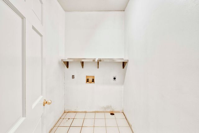 4778 S Bellhurst Avenue, Springfield, MO 65804