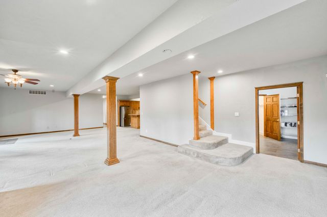 4778 S Bellhurst Avenue, Springfield, MO 65804