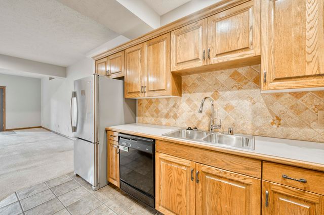 4778 S Bellhurst Avenue, Springfield, MO 65804