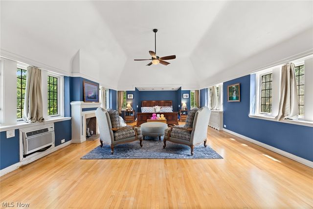 10416 Lake Avenue, Cleveland, OH 44102