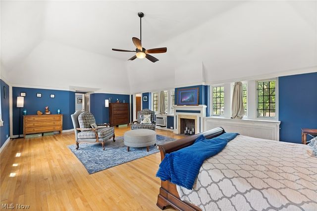 10416 Lake Avenue, Cleveland, OH 44102