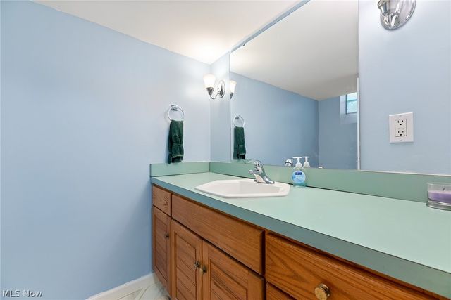 10416 Lake Avenue, Cleveland, OH 44102