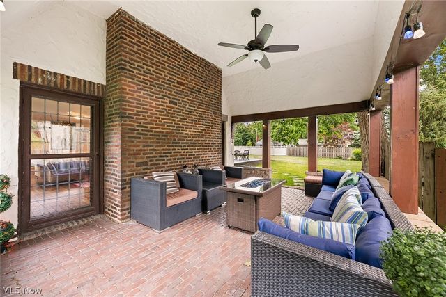 10416 Lake Avenue, Cleveland, OH 44102