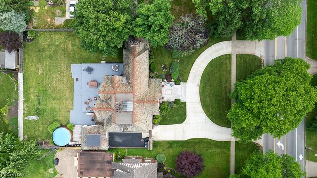 10416 Lake Avenue, Cleveland, OH 44102