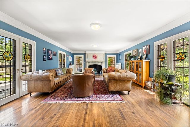 10416 Lake Avenue, Cleveland, OH 44102