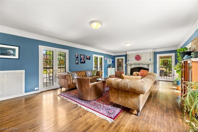 10416 Lake Avenue, Cleveland, OH 44102