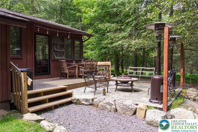 8 Mallard Court, Clifton Twp, PA 18424