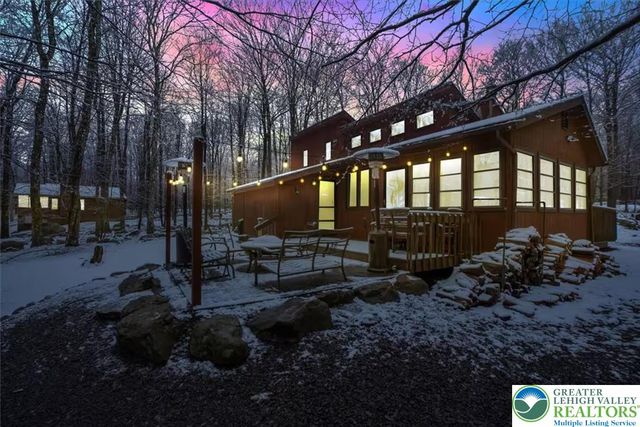8 Mallard Court, Clifton Twp, PA 18424