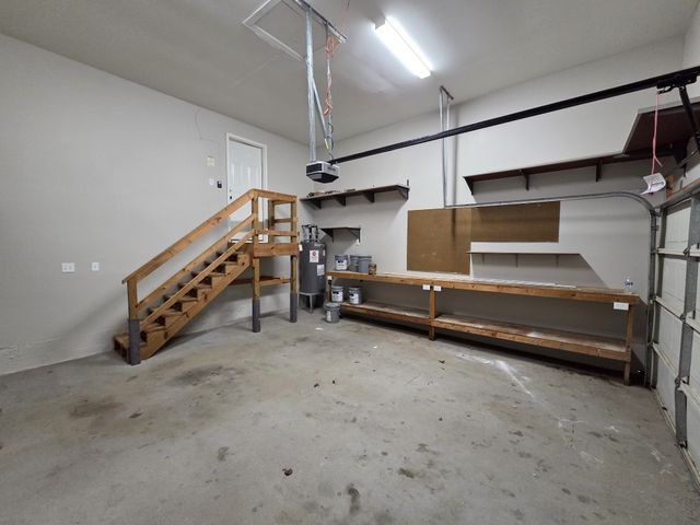 2004 Lassiter Dr, Goodlettsville, TN 37072