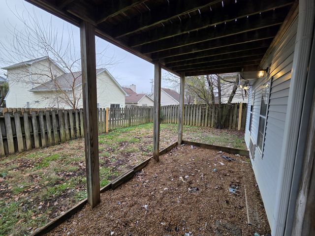 2004 Lassiter Dr, Goodlettsville, TN 37072