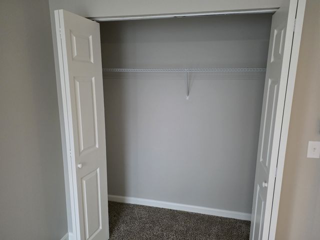 2004 Lassiter Dr, Goodlettsville, TN 37072