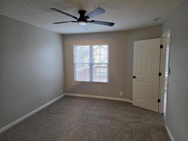 2004 Lassiter Dr, Goodlettsville, TN 37072