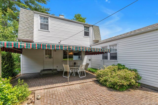 148 Princeton Street, Roslyn Heights, NY 11577