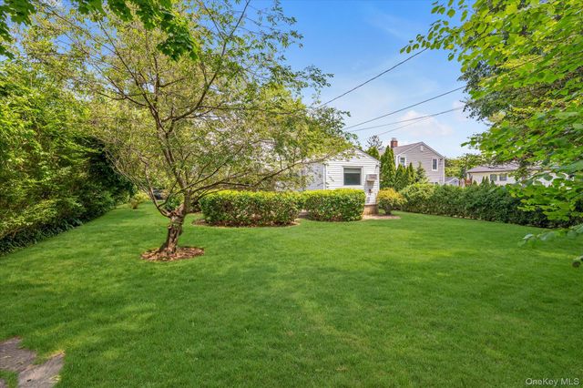 148 Princeton Street, Roslyn Heights, NY 11577