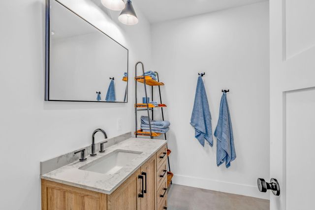 230 Biscayne Boulevard, Lower Matecumbe, FL 33036