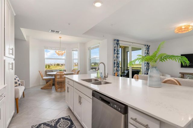 12180 WELLEN GOLF STREET 207, Venice, FL 34293