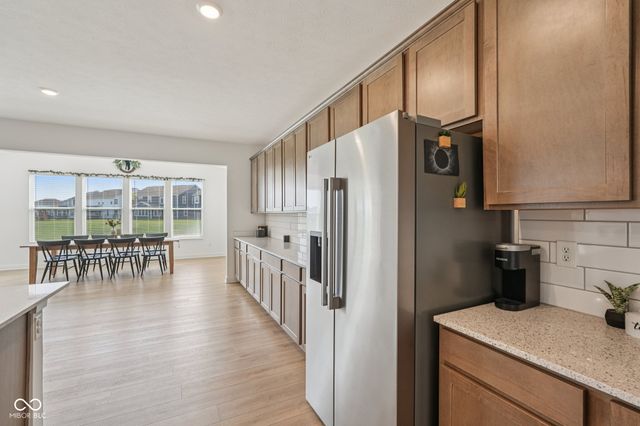 9091 Drakeswood Avenue, Mccordsville, IN 46055