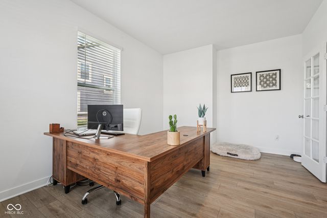 9091 Drakeswood Avenue, Mccordsville, IN 46055