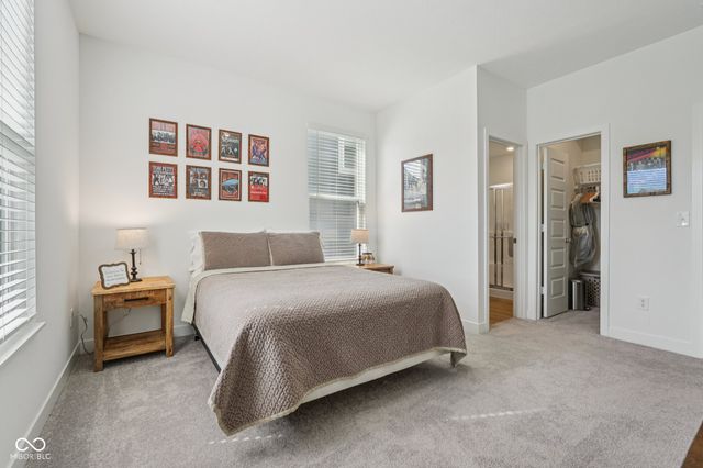 9091 Drakeswood Avenue, Mccordsville, IN 46055