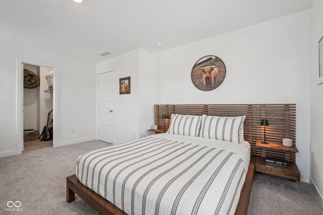 9091 Drakeswood Avenue, Mccordsville, IN 46055