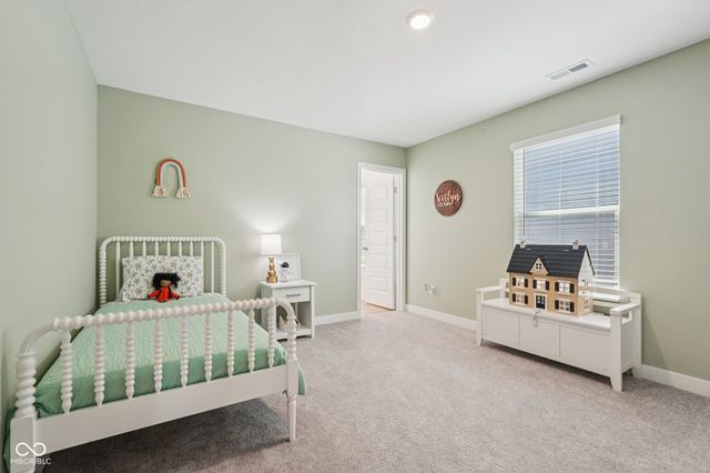 9091 Drakeswood Avenue, Mccordsville, IN 46055