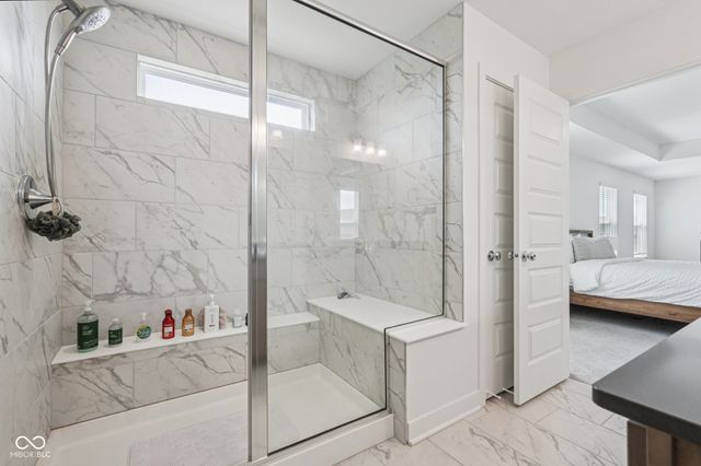 9091 Drakeswood Avenue, Mccordsville, IN 46055